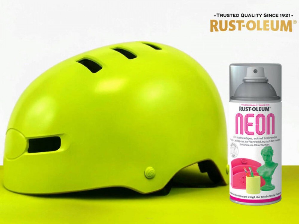 Jak odnowić kask rowerowy w kilku krokach, używając farby NEON od Rust-Oleum